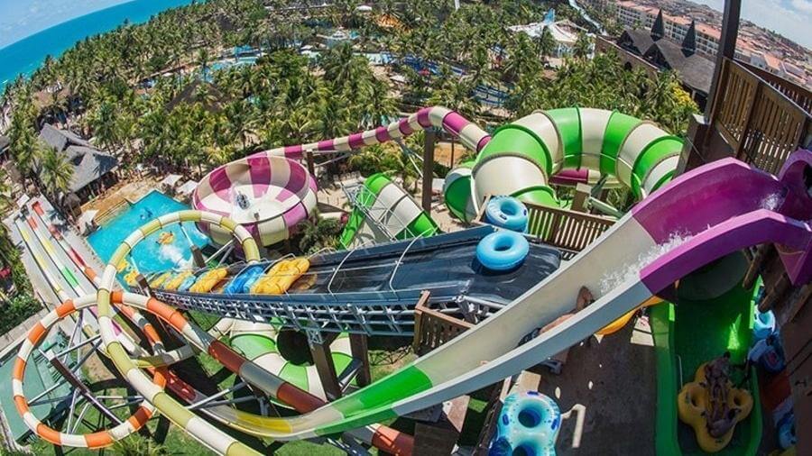 Beach Park Fortaleza: O Destino Perfeito para Diversão à Beira-Mar